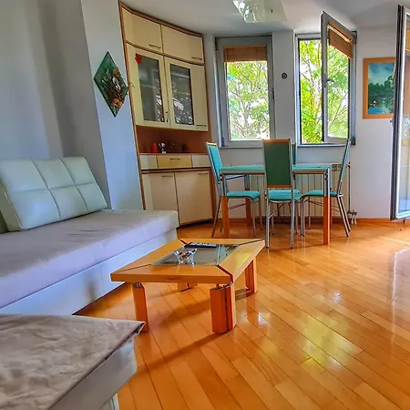 Apartment Diamond Center